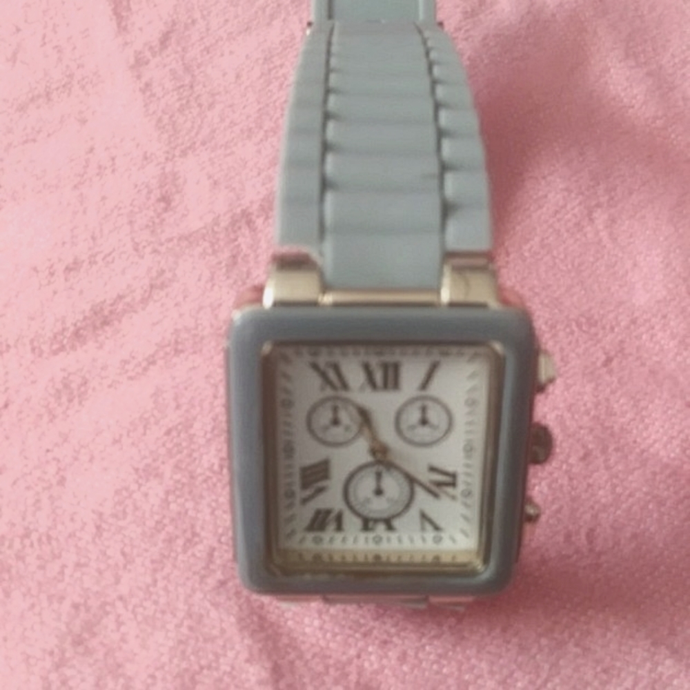 Watch - Picture 2 of 13